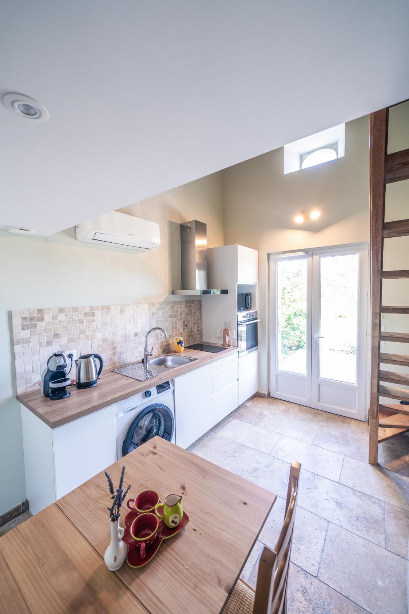 Gite "La Sainte-Croix", Traditional Provencal House For 8 People, Private Swimming-Pool, Air-Conditioner, Beautiful Scenery Vaison-la-Romaine Exterior foto